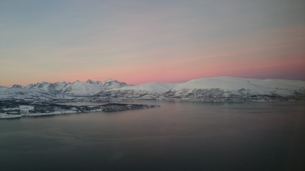 Innflyging til Tromsø (Foto: Dag Eirik Nordgård).