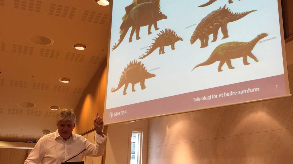Nils Røkke fra SINTEF snakket om hvor avgjørende CO2 fangst og lagring er for å nå klimamålene. Ellers kan det gå med oss som med dinosaurene. 