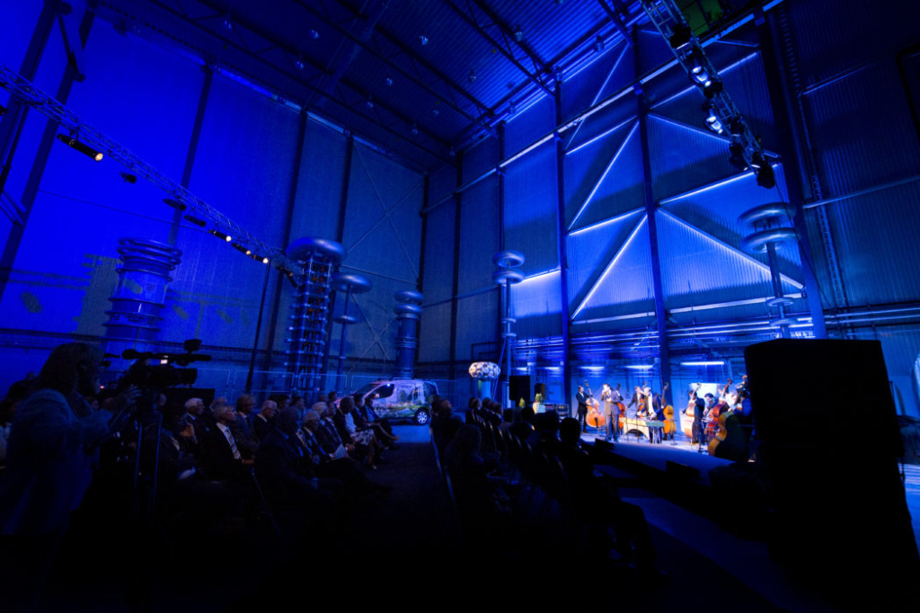 Trondheim Bassorchestra with students from Institute for Music, NTNU, led by Associate Professor Michael Francis Duch, played Vortex Surfer by Motorpsycho. Photo: SINTEF/Melhuus