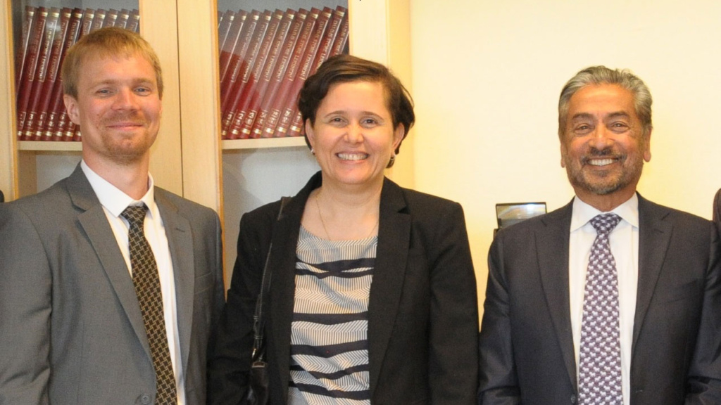 Kandidat Åsmund Ervik, andreopponent Lamia Goual (University of Wyoming), førsteopponent Sanjoy Banerjee (City College of New York). Foto: Svend Tollak Munkejord.