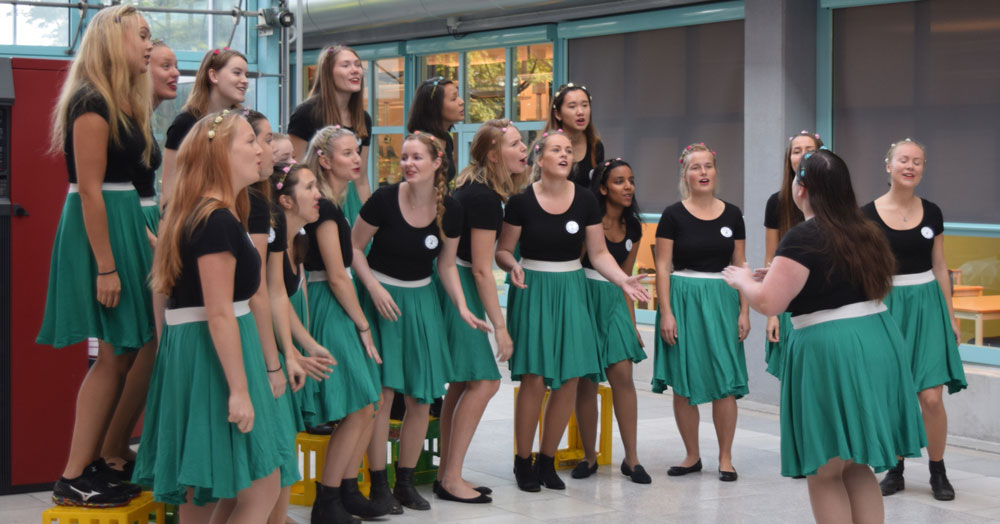 The student choir "Pikestrøm" from NTNU, which can be translated to "Girl Power", opened the event with great enthusiasm.