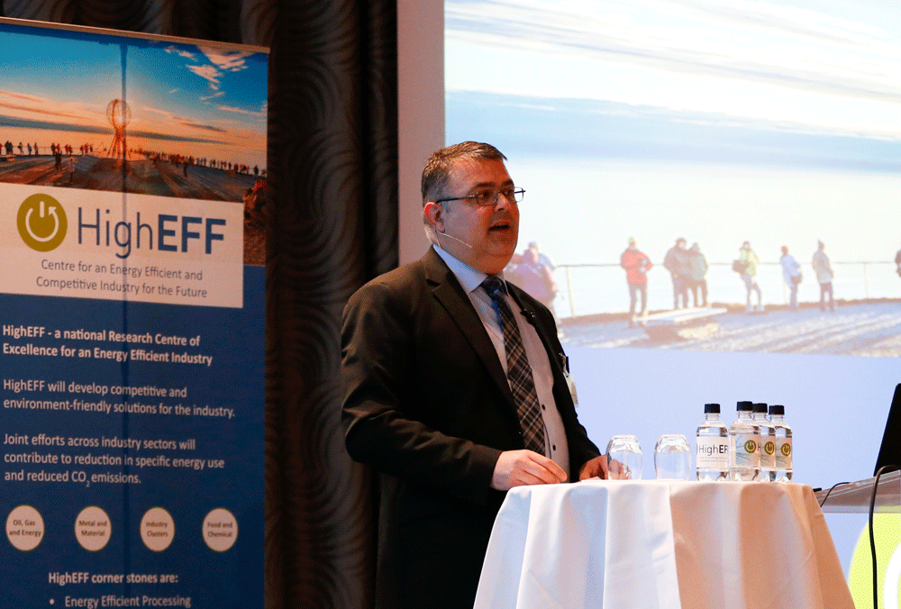 State Secretary Kjell-Børge Freiberg (FrP) officially kicked-off HighEFF. He said that Research and innovation is key to achieve the goals set in the White Paper on Norway's energy policy: Power for Change. Foto: SINTEF/Gry Karin Stimo