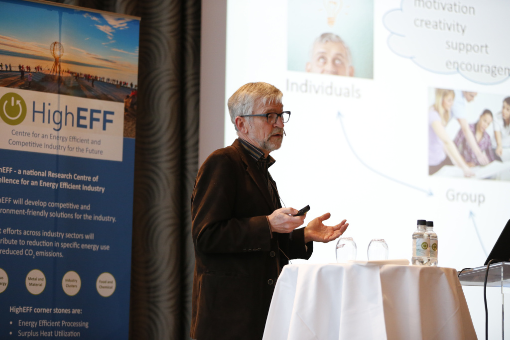 Per Morten Schiefloe, NTNU Society Research spoke about centre innovation. Foto: SINTEF/Gry Karin Stimo.