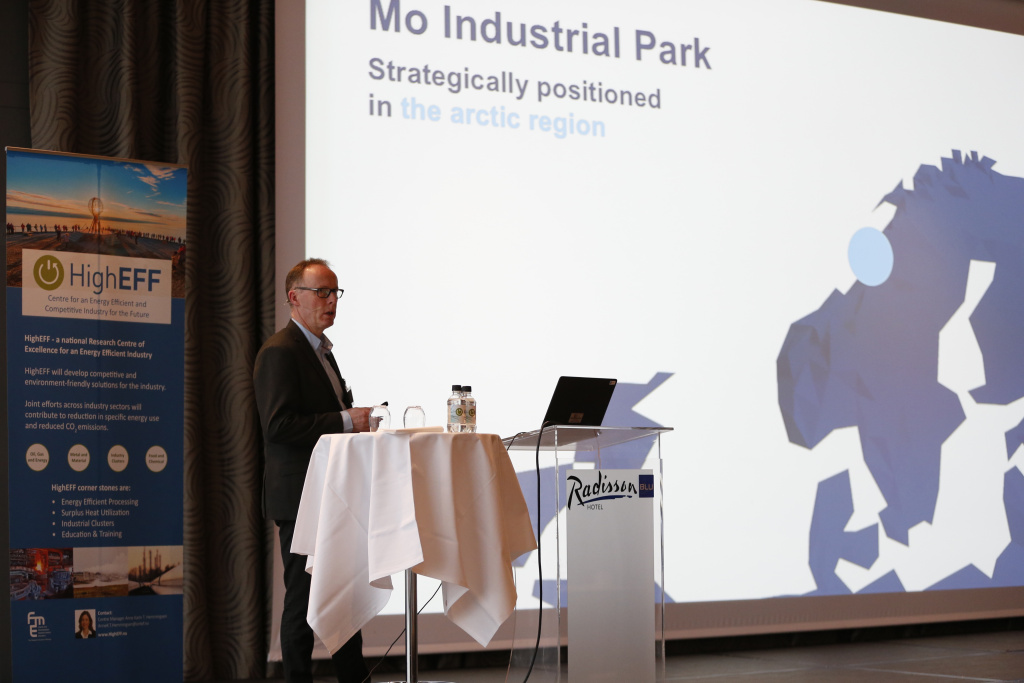 Terje Lillebjerka from Mo Industripark spoke about energy efficiency in an industry cluster. Foto: SINTEF/Gry Karin Stimo.