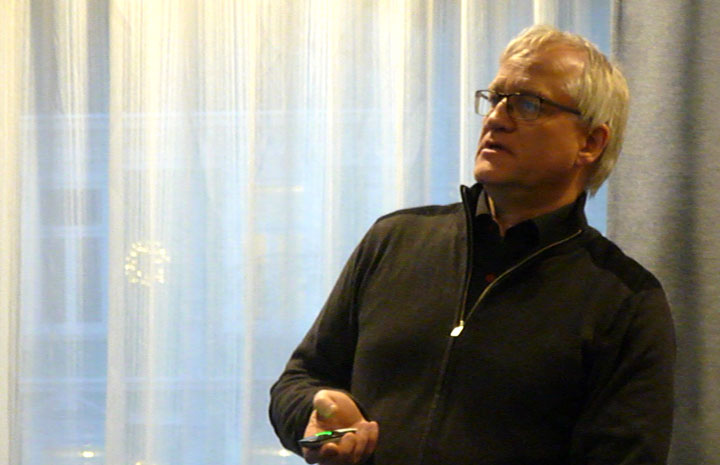 Tor Bjørge presenting
