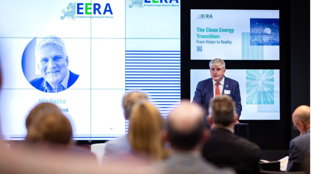 Nils Røkke opening the the yearly EERA conference in Brussels, presenting the clean energy transition white paper