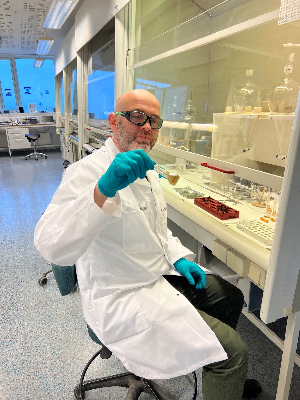 Anders Brunsvik i lab