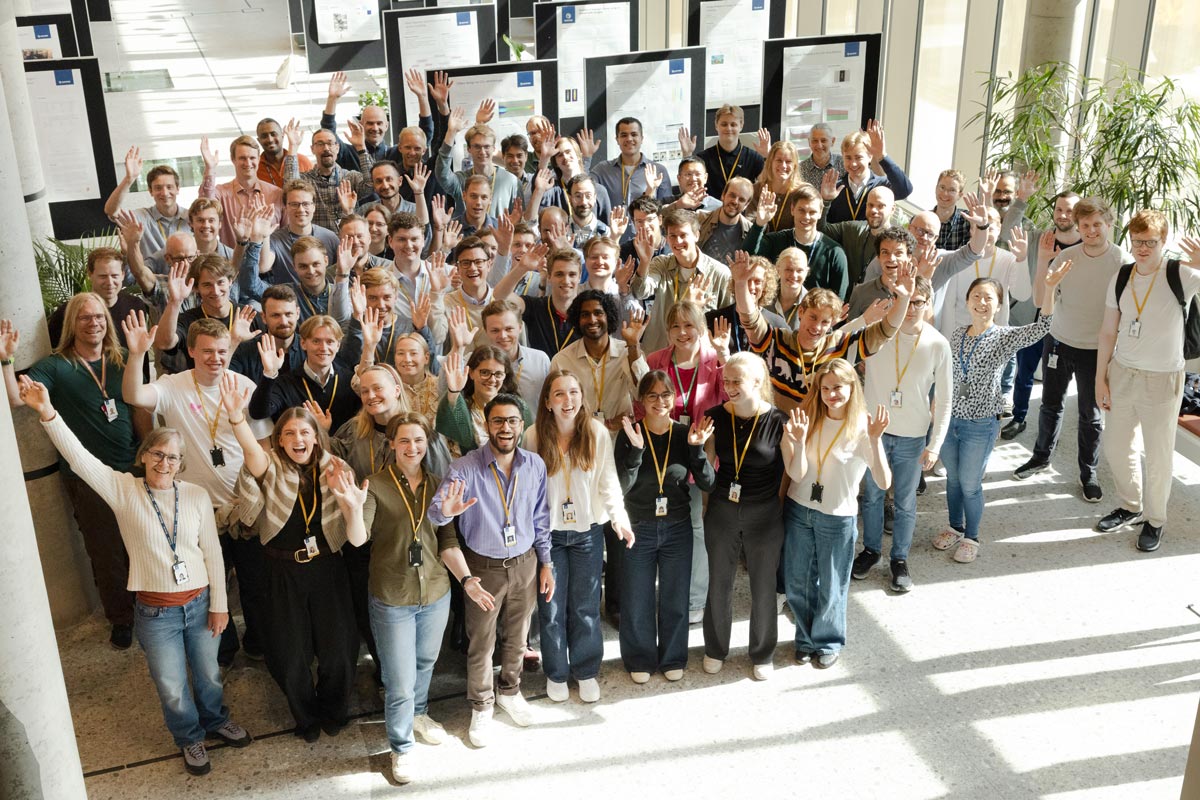 Gruppebilde: Årets sommerforskerkull, med veiledere.