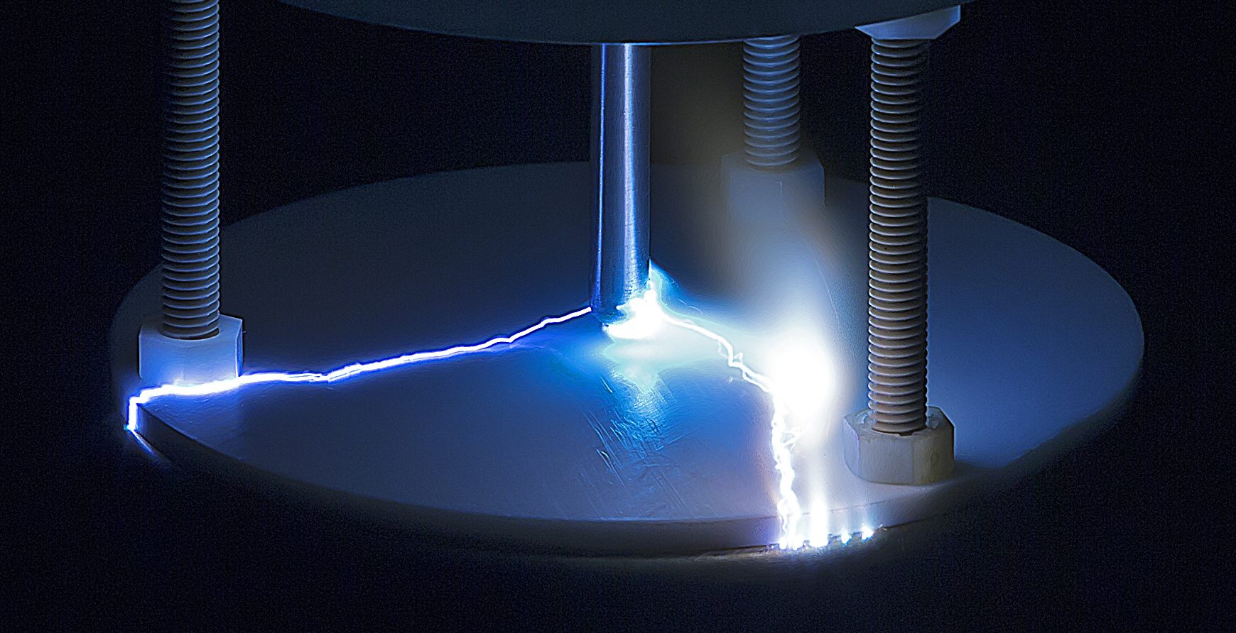 Synlig lys fra overslag - foto